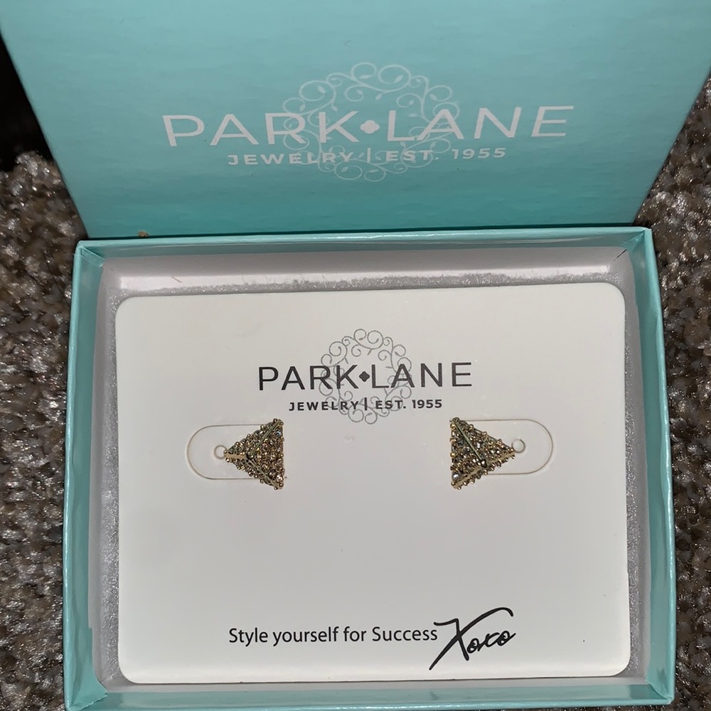 Cleo Pierced Earrings
